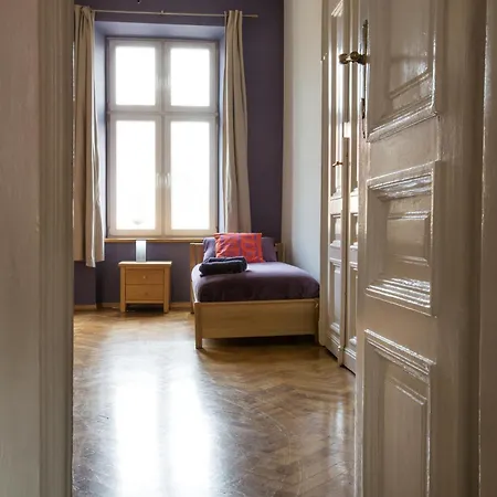 140sqm, 3bdr, 2bth Stanislas In Location Lejlighed *