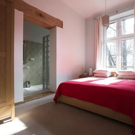 140sqm, 3bdr, 2bth Stanislas In Location