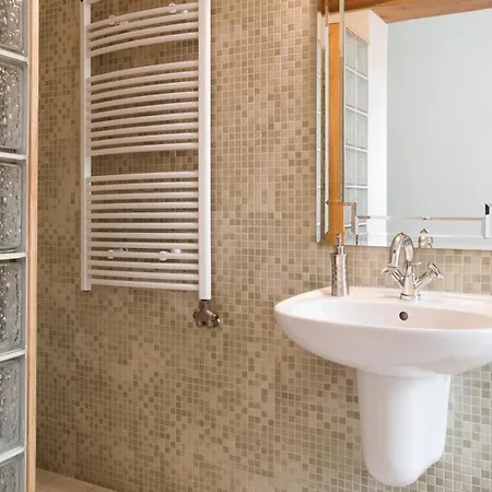 140sqm, 3bdr, 2bth Stanislas In Location *